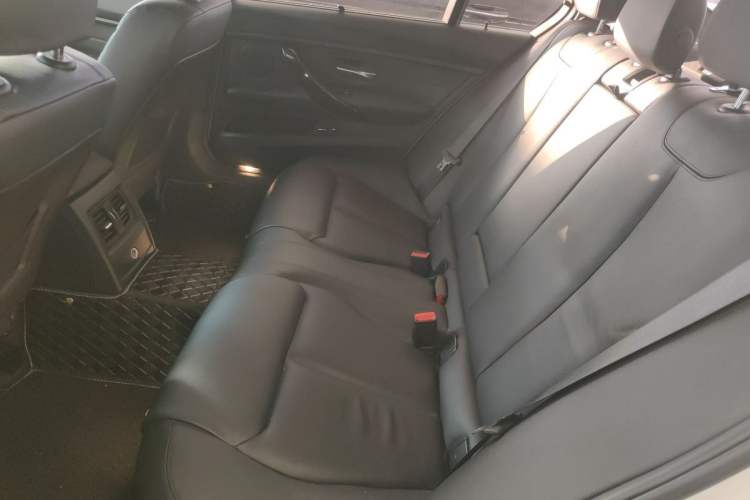 Used BMW 3 Series 2015 320Li Luxury Design Package Premium Edition Interior 7
