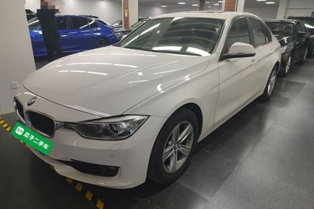 Used BMW 3 Series 2015 320i Luxury Line Stylish Edition