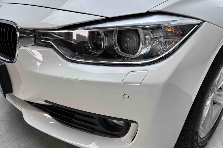 Used BMW 3 Series 2015 320i Fashion Model Left Front Headlight