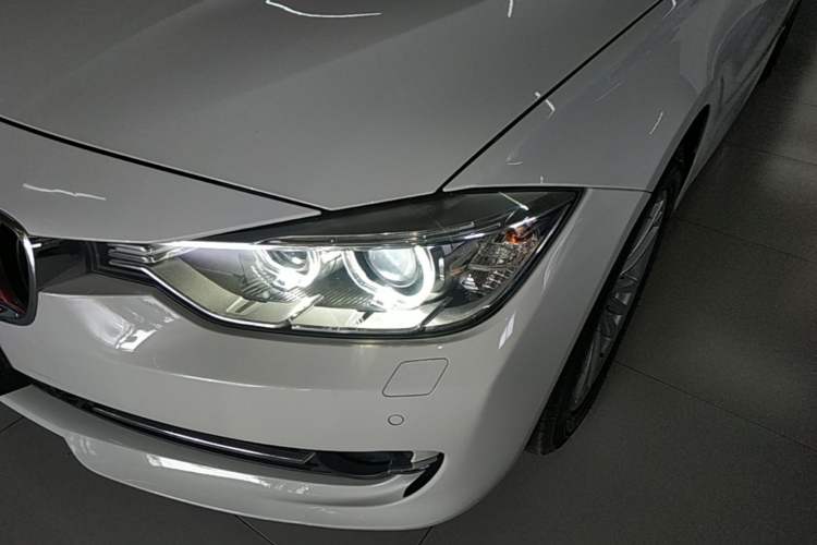 Used BMW 3 Series 2015 320Li Fashion Model Left Front Headlight