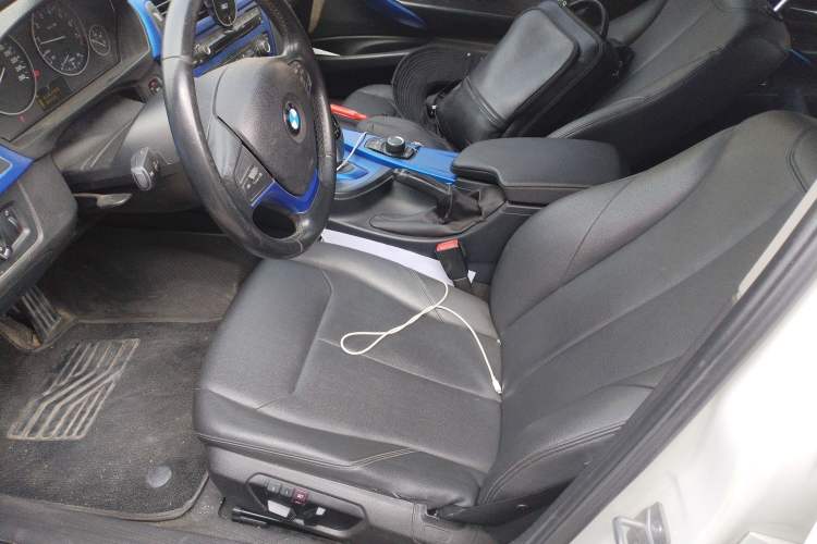 Used BMW 3 Series 2015 316Li Fashion Model Left Front Seat