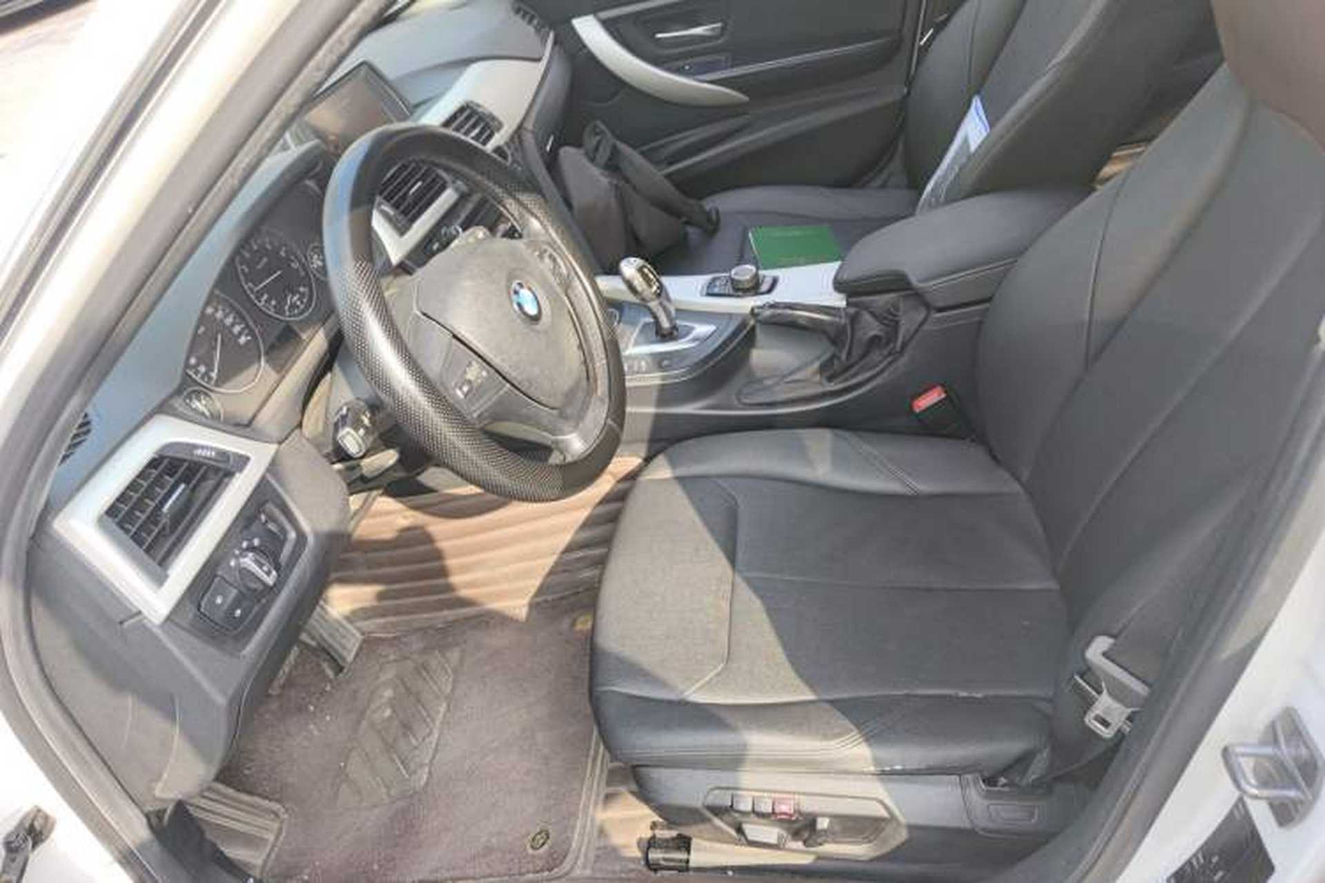 Used BMW 3 Series 2015 320Li Fashion Model Left Front Seat