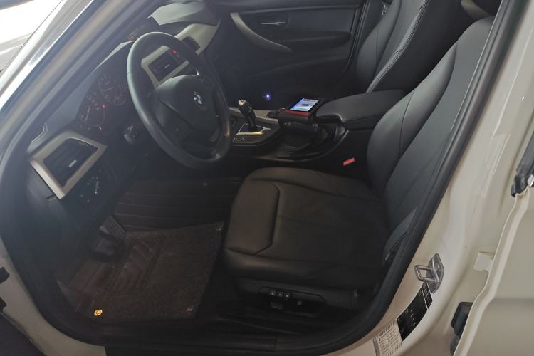 Used BMW 3 Series 2015 320Li Luxury Edition Fashion Model Left Front Seat