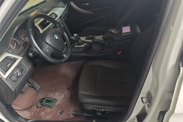 Used BMW 3 Series 2015 320i Fashion Model Left Front Seat