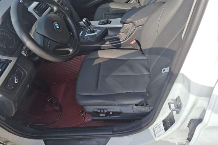 Used BMW 3 Series 2015 320Li Luxury Edition Fashion Model Left Front Seat