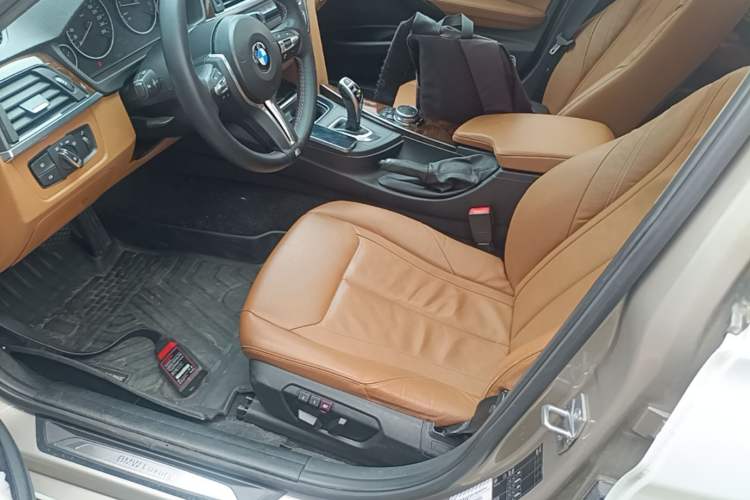 Used BMW 3 Series 2015 320Li Luxury Design Package Left Front Seat