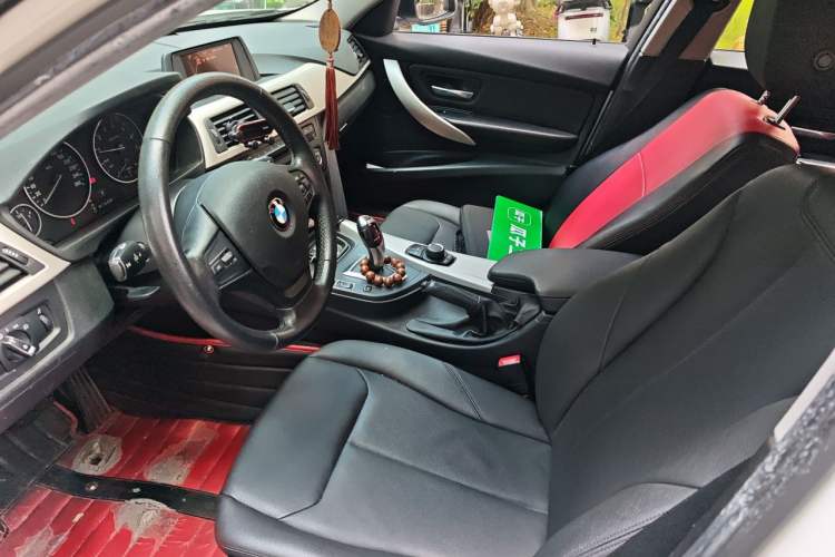 Used BMW 3 Series 2015 320i Luxury Line Stylish Edition Left Front Seat