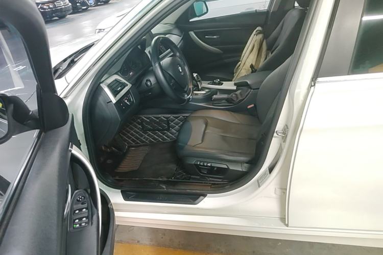 Used BMW 3 Series 2015 320Li Fashion Model Left Front Seat