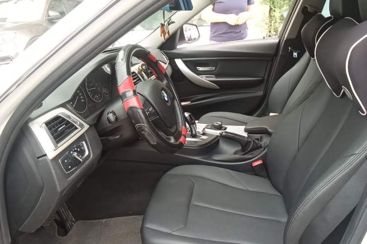 Used BMW 3 Series 2015 316Li Fashion Model Left Front Seat