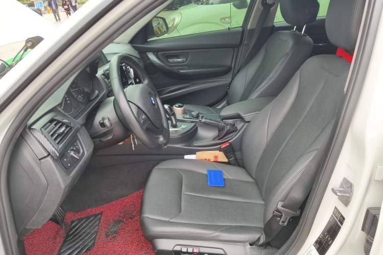 Used BMW 3 Series 2015 320i Fashion Model Left Front Seat