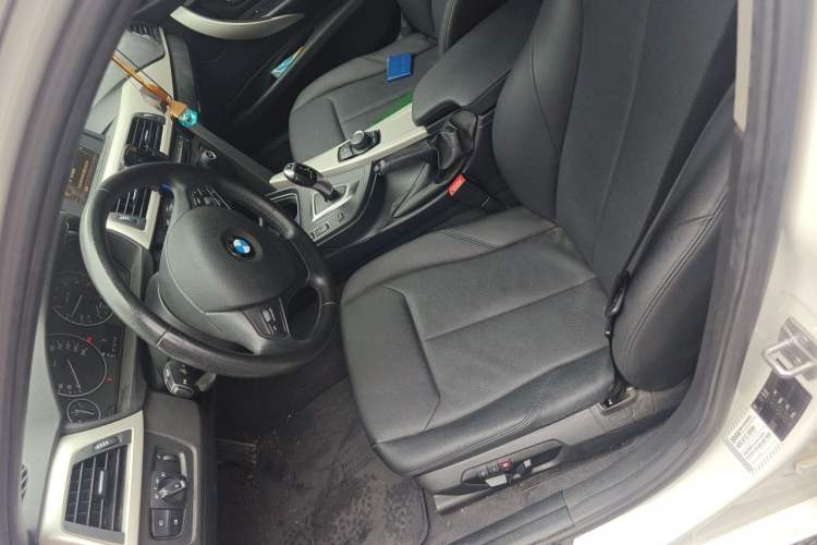 Used BMW 3 Series 2015 320Li Luxury Edition Fashion Model Left Front Seat