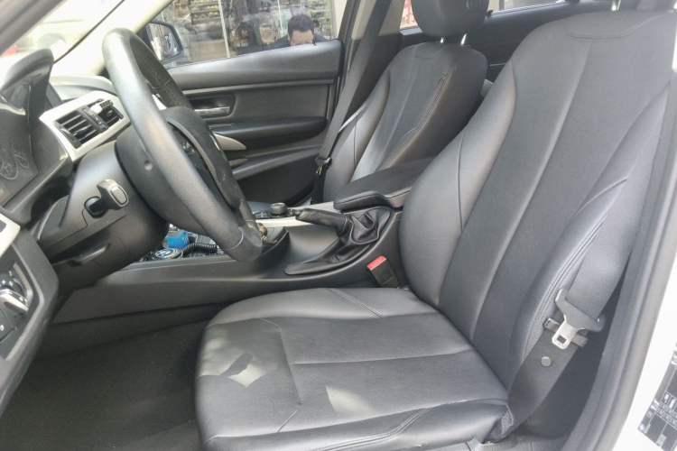 Used BMW 3 Series 2015 320Li Fashion Model Left Front Seat