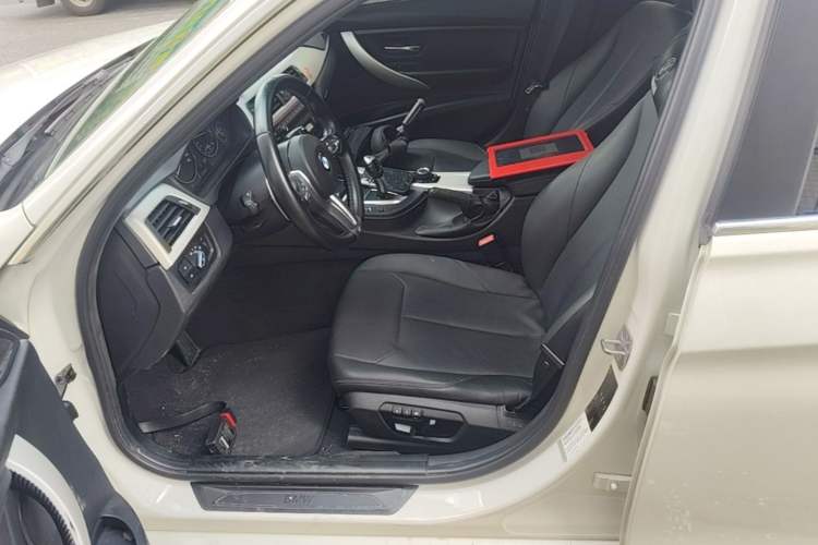 Used BMW 3 Series 2015 320Li Luxury Edition Fashion Model Left Front Seat