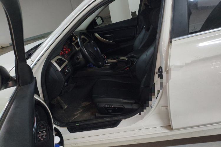 Used BMW 3 Series 2015 316Li Fashion Model Left Front Seat