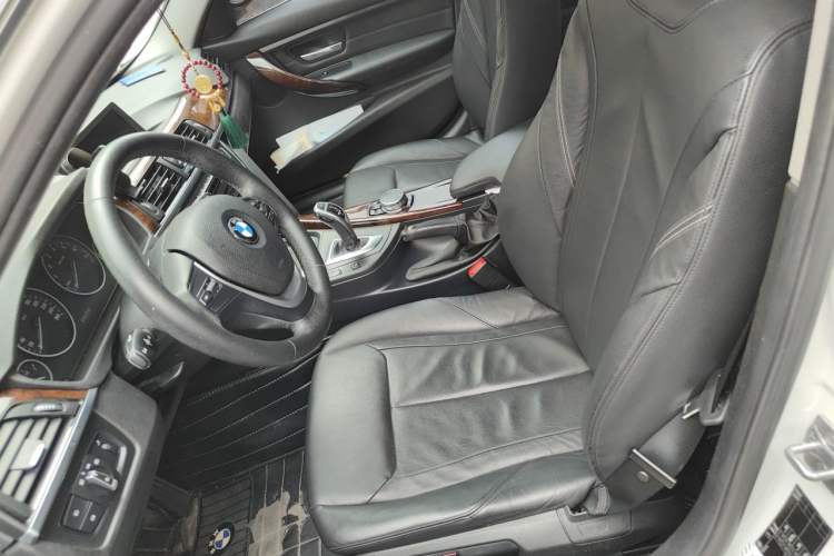 Used BMW 3 Series 2015 320Li Luxury Design Package Left Front Seat