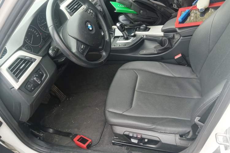 Used BMW 3 Series 2015 320Li Luxury Edition Fashion Model Left Front Seat