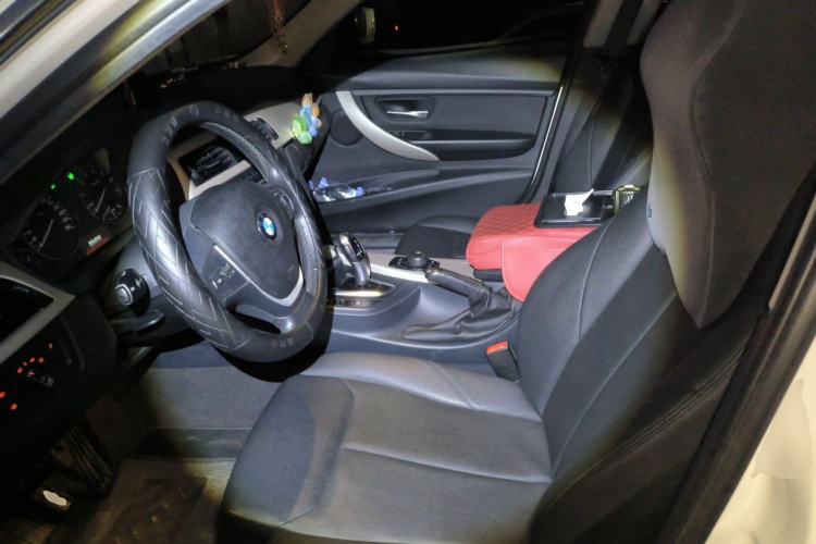 Used BMW 3 Series 2015 316Li Fashion Model Left Front Seat