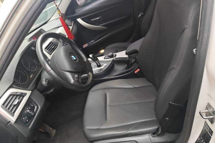 Used BMW 3 Series 2015 320Li Luxury Edition Fashion Model Left Front Seat