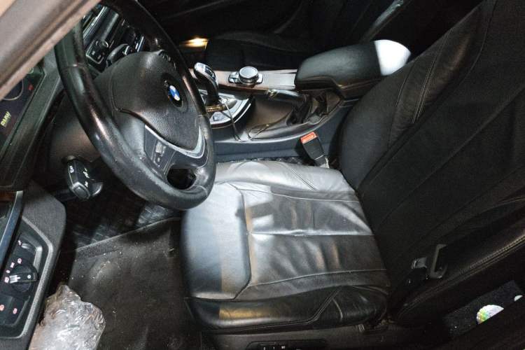 Used BMW 3 Series 2015 320Li Luxury Design Package Left Front Seat