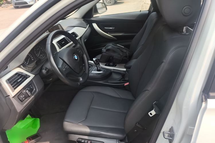Used BMW 3 Series 2015 320i Luxury Line Stylish Edition Left Front Seat