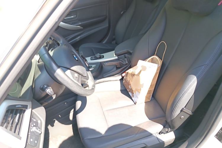Used BMW 3 Series 2015 320i Fashion Model Left Front Seat