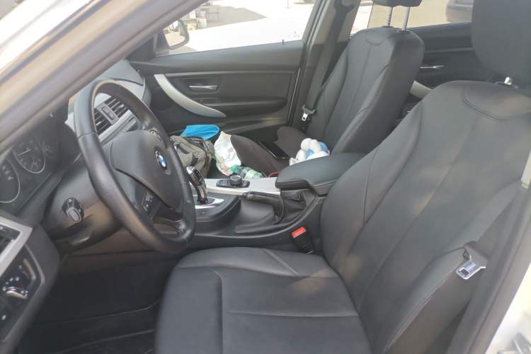 Used BMW 3 Series 2015 316Li Fashion Model Left Front Seat