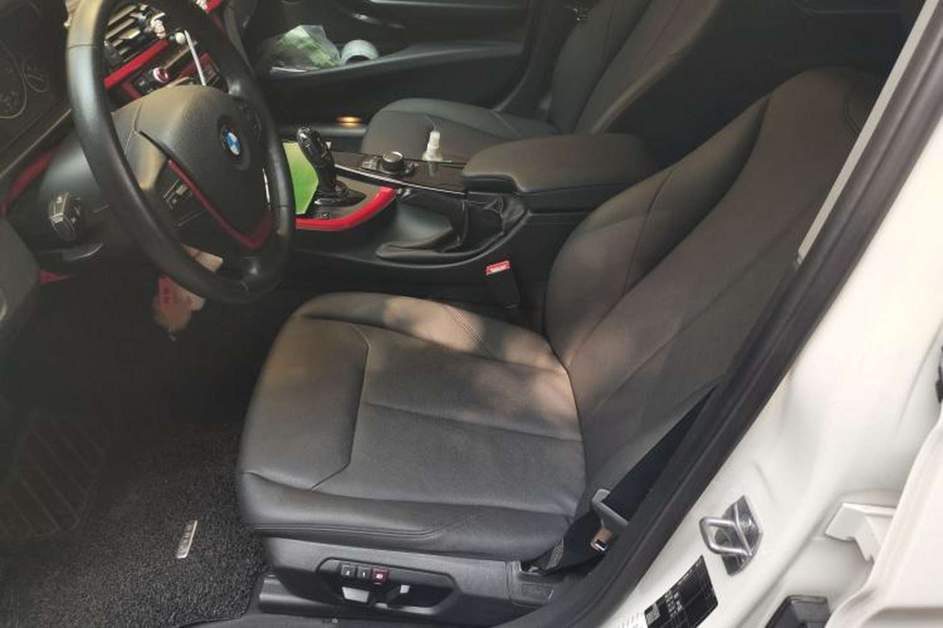 Used BMW 3 Series 2015 316Li Fashion Model Left Front Seat