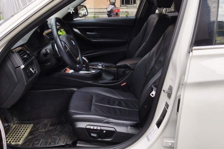 Used BMW 3 Series 2015 320Li Luxury Design Package Left Front Seat