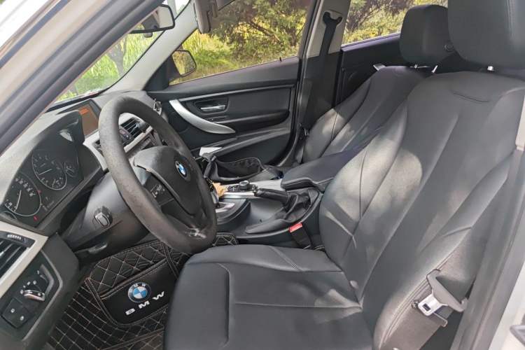 Used BMW 3 Series 2015 316Li Fashion Model Left Front Seat