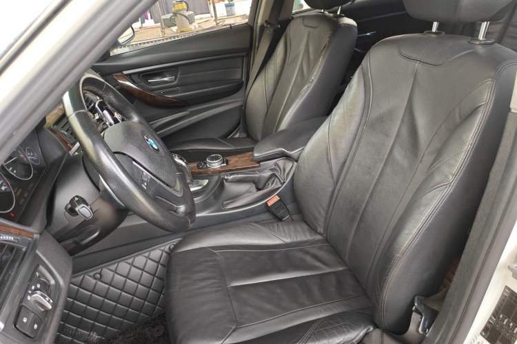 Used BMW 3 Series 2015 320Li Luxury Design Package Left Front Seat