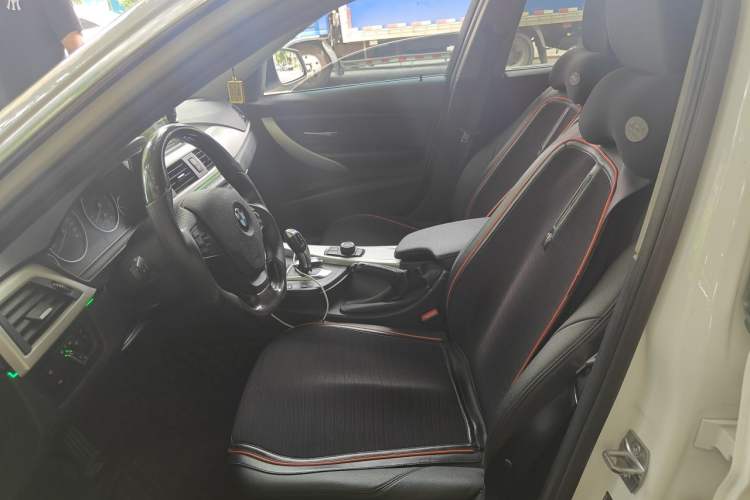Used BMW 3 Series 2015 316Li Fashion Model Left Front Seat