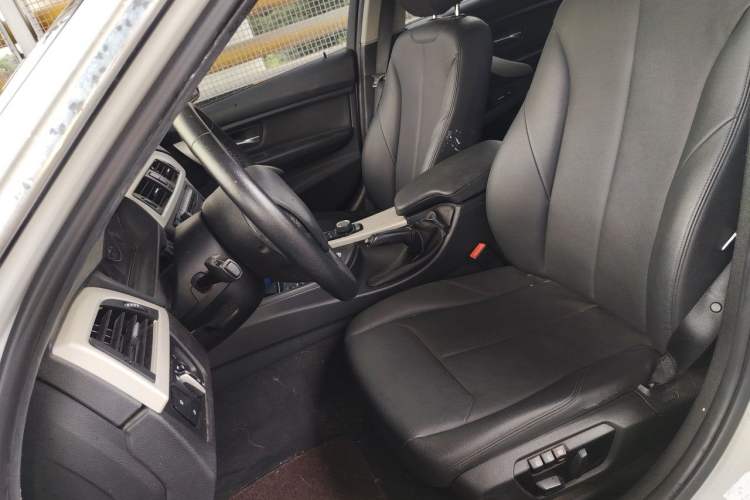 Used BMW 3 Series 2015 320Li Luxury Edition Fashion Model Left Front Seat