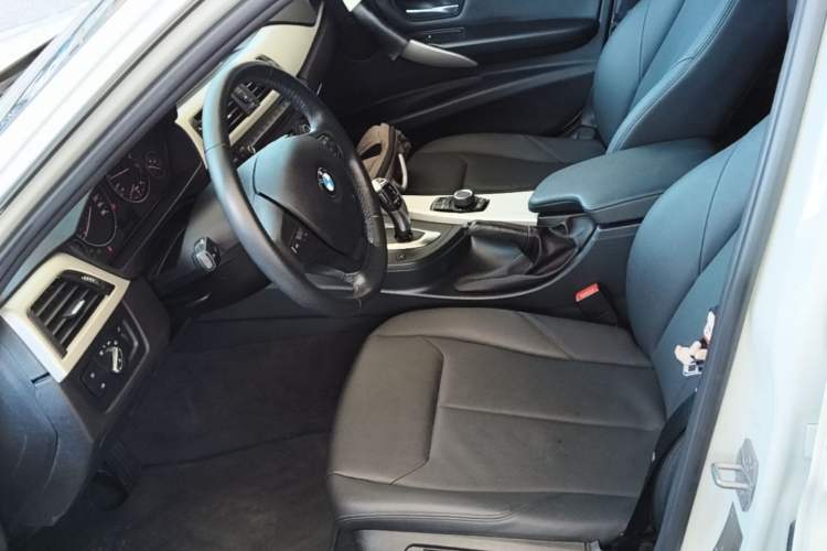Used BMW 3 Series 2015 320Li Luxury Edition Fashion Model Left Front Seat