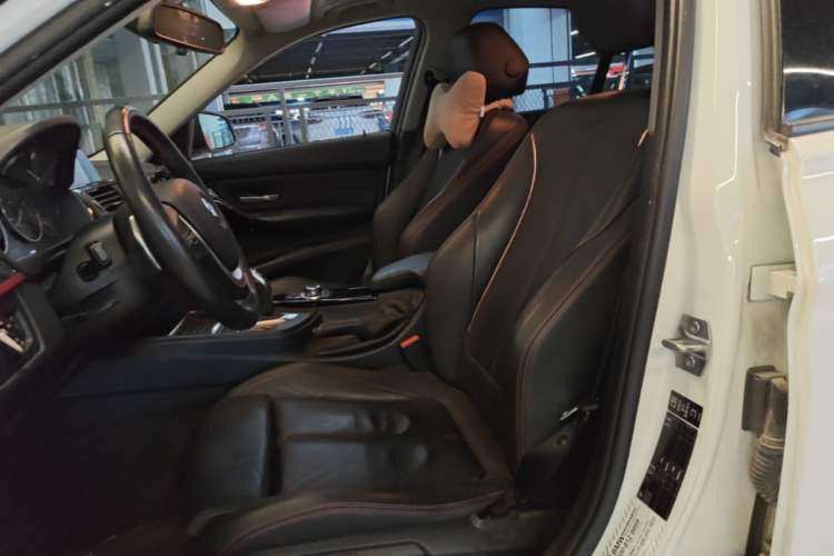 Used BMW 3 Series 2015 320i Sport Design Package Left Front Seat