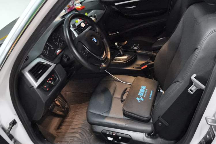 Used BMW 3 Series 2015 316Li Fashion Model Left Front Seat