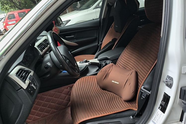 Used BMW 3 Series 2015 316Li Fashion Model Left Front Seat