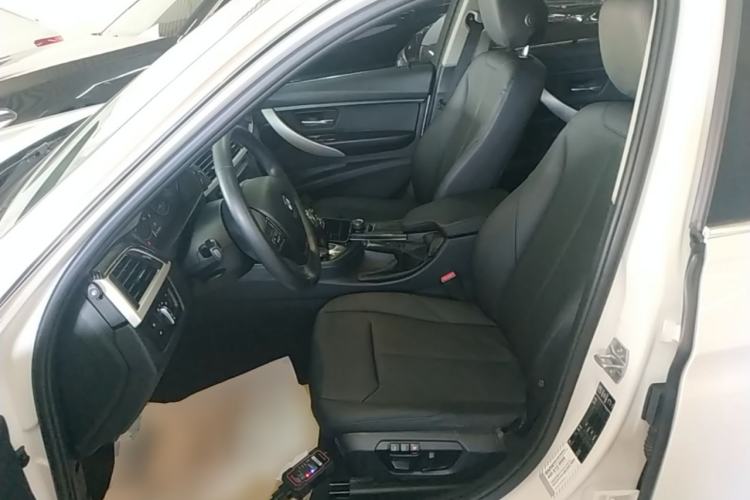 Used BMW 3 Series 2015 320Li Fashion Model Left Front Seat