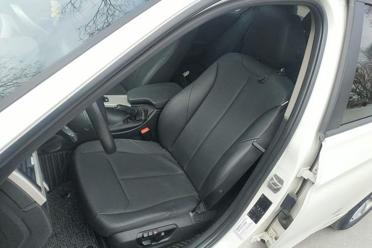 Used BMW 3 Series 2015 316i Active Edition Left Front Seat