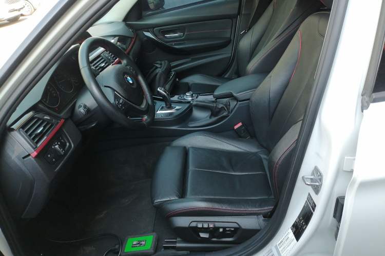 Used BMW 3 Series 2015 320i Sport Design Package Left Front Seat