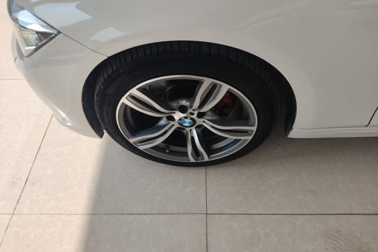 Used BMW 3 Series 2015 316Li Fashion Model Left Front Wheel Hub
