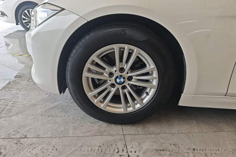 Used BMW 3 Series 2015 320Li Fashion Model Left Front Wheel Hub