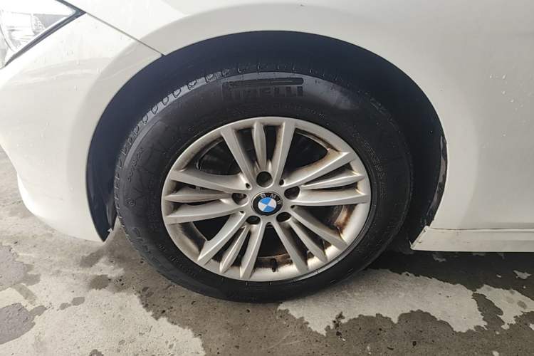 Used BMW 3 Series 2015 320Li Luxury Edition Fashion Model Left Front Wheel Hub