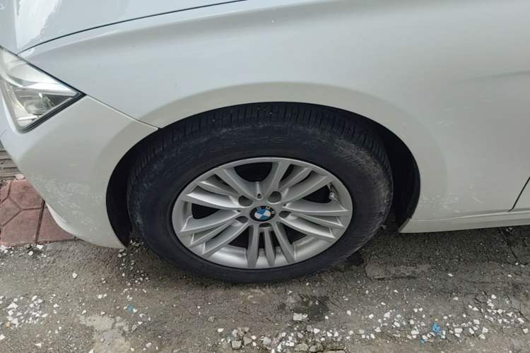 Used BMW 3 Series 2015 320Li Luxury Edition Fashion Model Left Front Wheel Hub