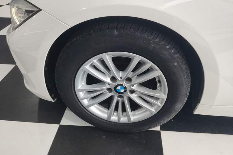 Used BMW 3 Series 2015 320Li Luxury Edition Fashion Model Left Front Wheel Hub