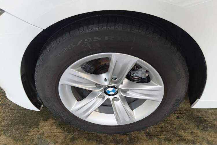 Used BMW 3 Series 2015 320i Fashion Model Left Front Wheel Hub