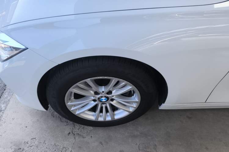 Used BMW 3 Series 2015 320Li Luxury Edition Fashion Model Left Front Wheel Hub