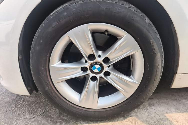 Used BMW 3 Series 2015 320i Luxury Line Stylish Edition Left Front Wheel Hub
