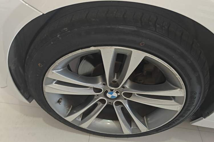 Used BMW 3 Series 2015 320Li Luxury Edition Fashion Model Left Front Wheel Hub