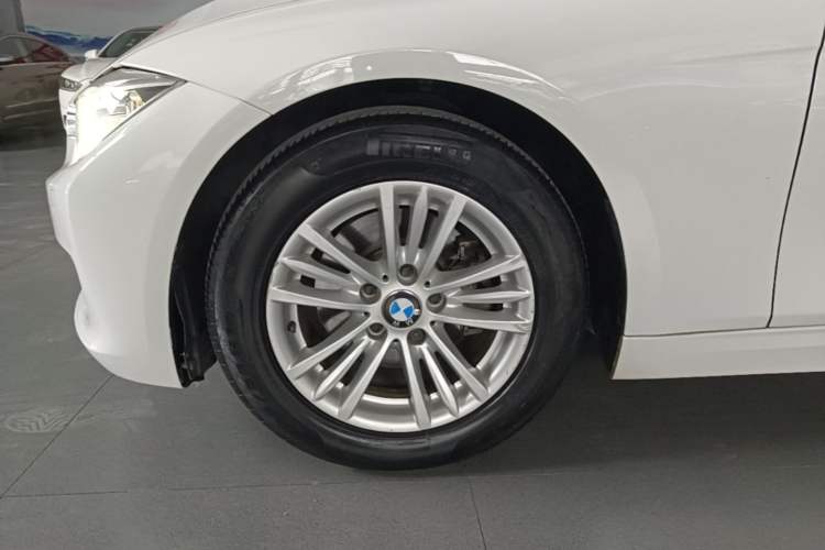 Used BMW 3 Series 2015 320Li Luxury Edition Fashion Model Left Front Wheel Hub
