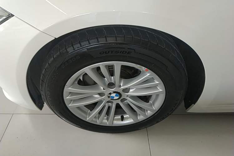 Used BMW 3 Series 2015 320Li Fashion Model Left Front Wheel Hub